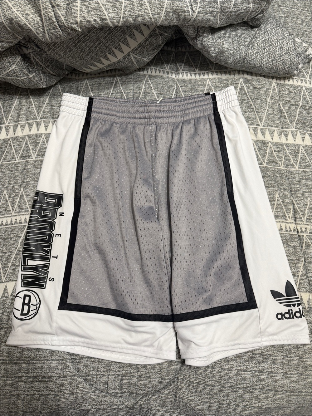 adidas Men’s Brooklyn Nets White & Gray Athletic Basketball Shorts